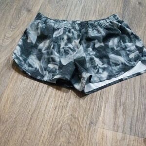 Old Navy Black and White Tie-Dye Athletic Shorts